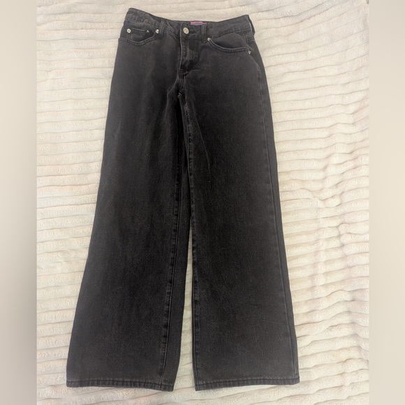 Edikted Raelynn Low Rise Jeans - Picture 1 of 3